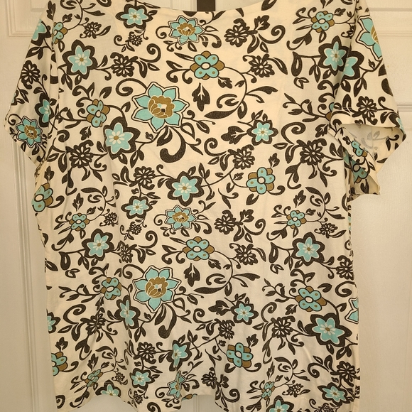 (406) Nick and Sarah Woman's Blouse, Size: 1X Color: White, Black, and Blue - Picture 12 of 16